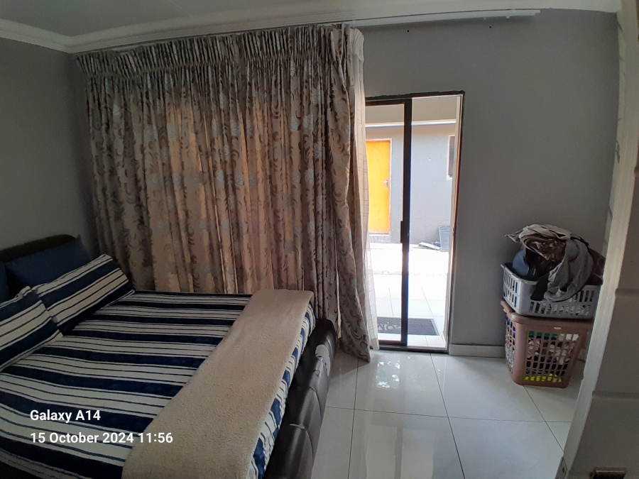 6 Bedroom Property for Sale in Protea Park North West